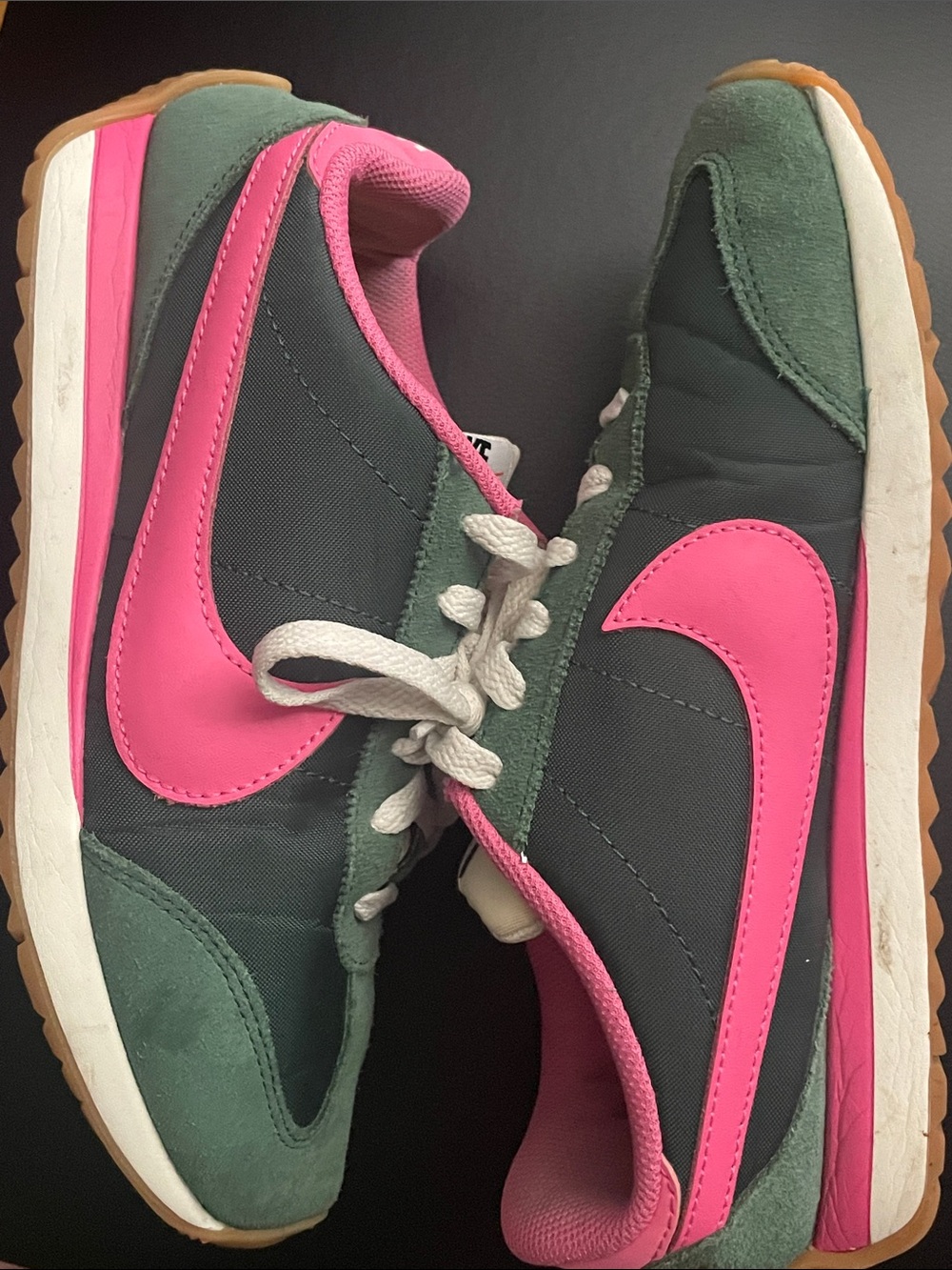 Nike-style Women's Green & Pink Retro Runner Sneakers Us 7.5